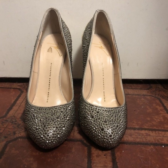 GIUSEPPE ZANOTTI sz 37 US sz 6-6.5 SWAROVSKI Heels - Picture 1 of 8